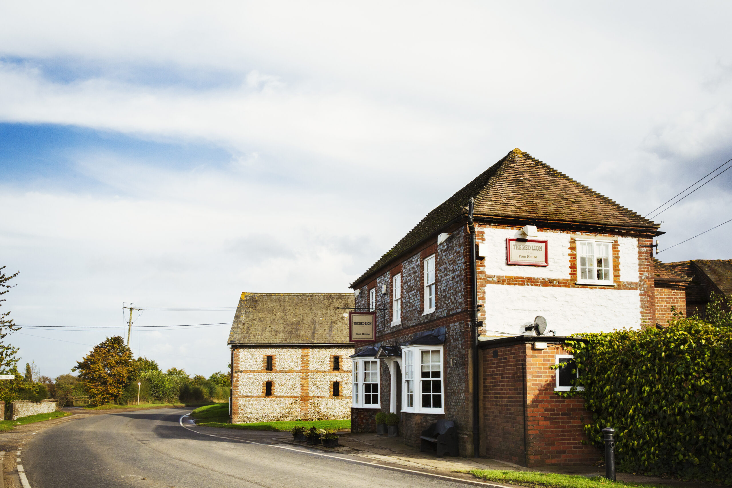 Rising costs are pushing UK pubs to the brink